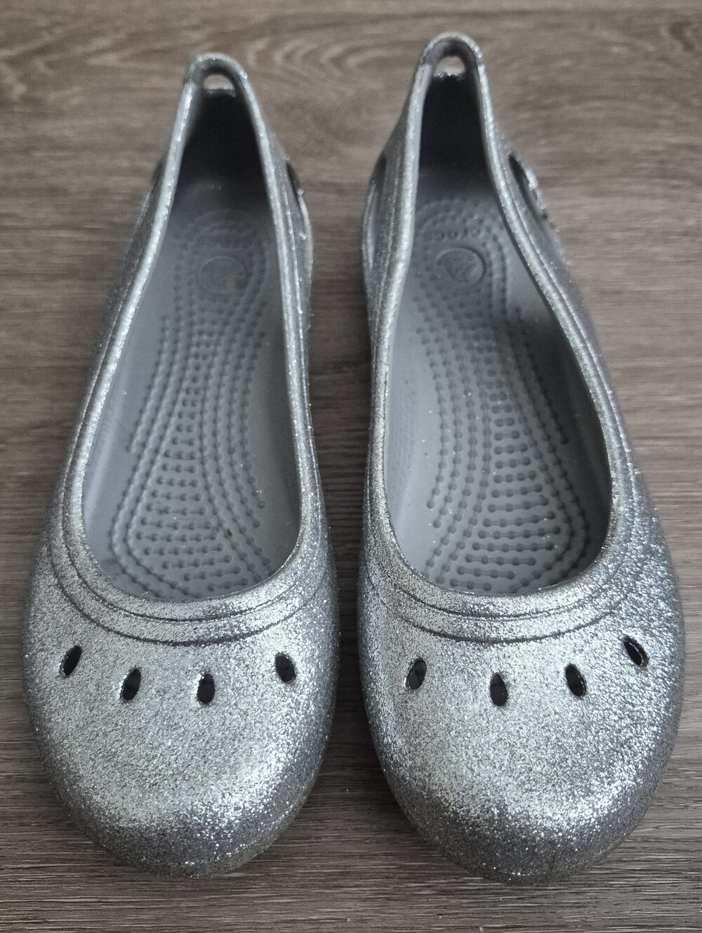 Crocs Silver Sandals Ballet Flats Girls 2 Ballerina Sparkle Glitter Size J2